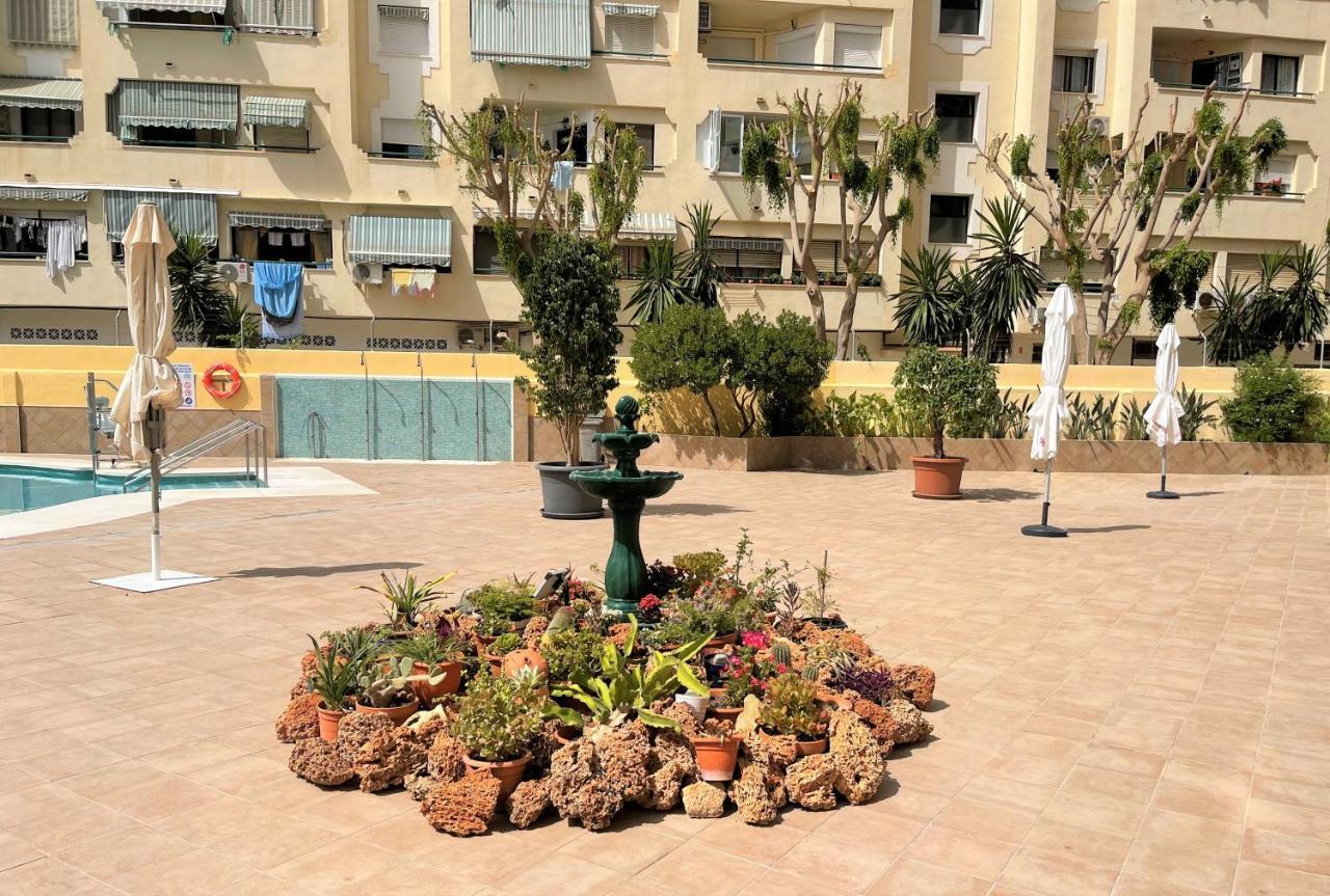 Ver93 - Redstudio Torremolinos Bagian luar foto